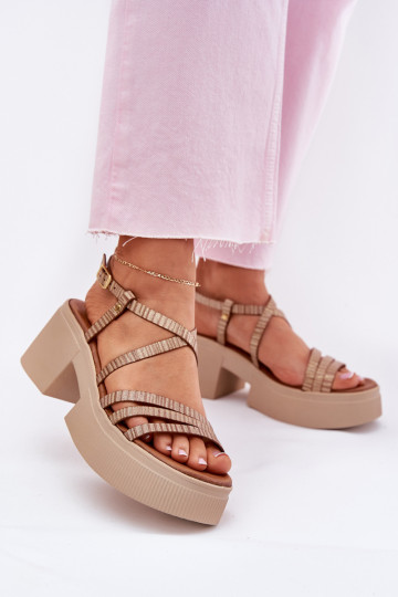 Sandálias femininas Feminino Tem que serciejka 06990-25 cor dourada 2