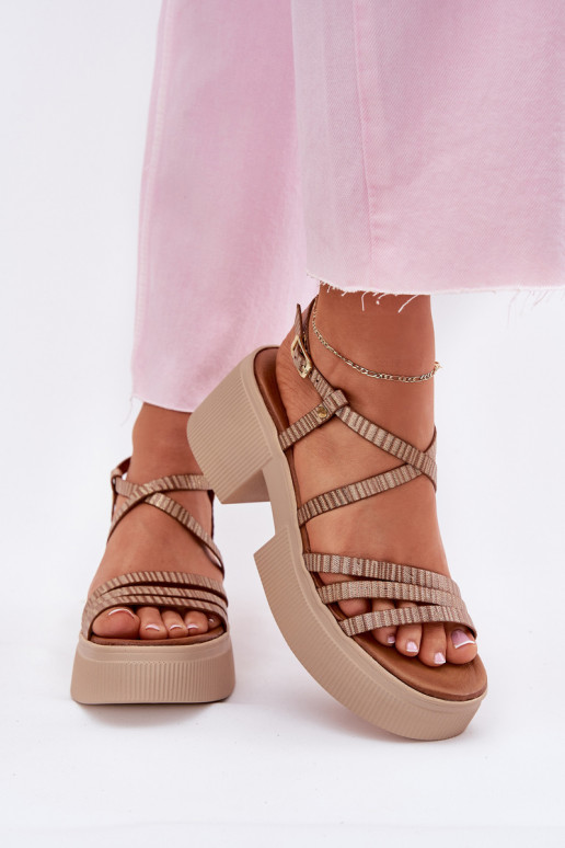 Sandálias femininas Feminino Tem que serciejka 06990-25 cor dourada