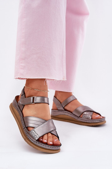 Sandálias femininas Feminino com uma plataforma Tem que serciejka L7064-35 cor cinza