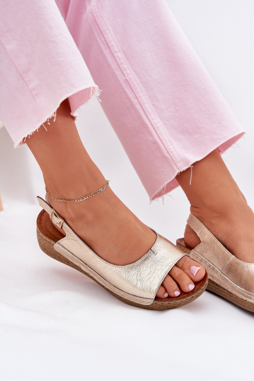 Sandálias femininas Feminino Em uma cunha Tem que serciejka L7069 -25 cor dourada Sandálias femininas Feminino Em uma cunha Tem que serciejka L7069 -25 cor dourada