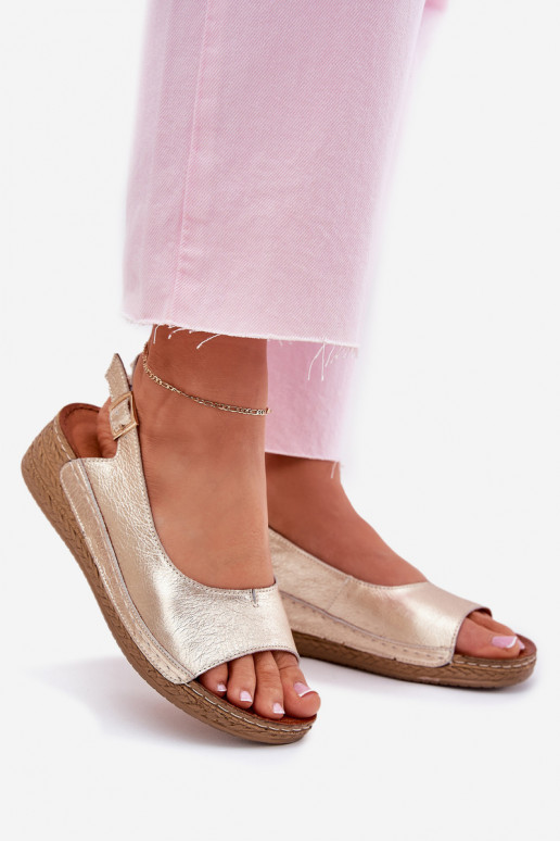 Sandálias femininas Feminino Em uma cunha Tem que serciejka L7069 -25 cor dourada Sandálias femininas Feminino Em uma cunha Tem que serciejka L7069 -25 cor dourada