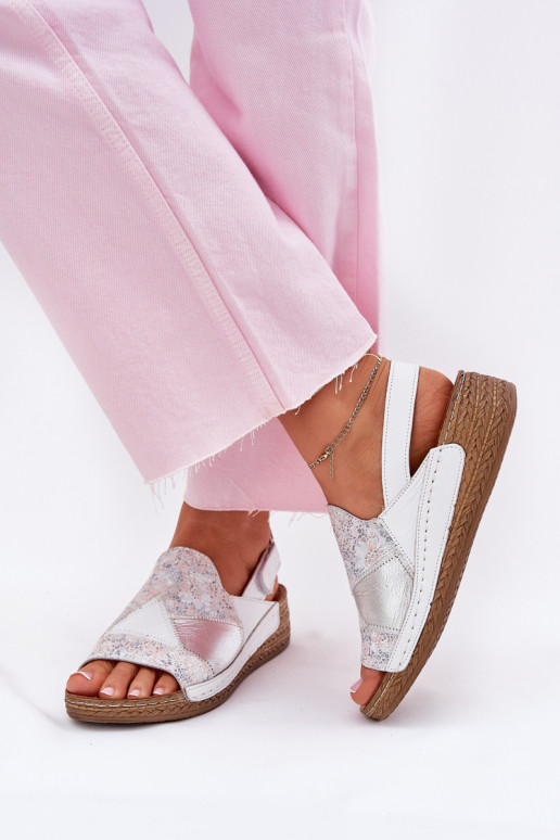 Sandálias femininas Feminino Em uma cunha Com trança Tem que serciejka L7067-11 cor branca Sandálias femininas Feminino Em uma cunha Com trança Tem que serciejka L7067-11 cor branca