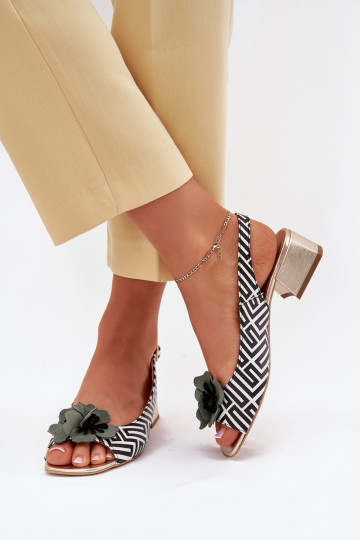 Sandálias femininas Feminino Klocke Com decorações Uma flor Laura Messi 2973 Branco-cor preta 2