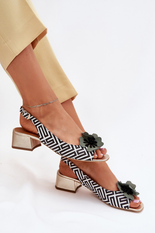 Sandálias femininas Feminino Klocke Com decorações Uma flor Laura Messi 2973 Branco-cor preta Sandálias femininas Feminino Klocke Com decorações Uma flor Laura Messi 2973 Branco-cor preta