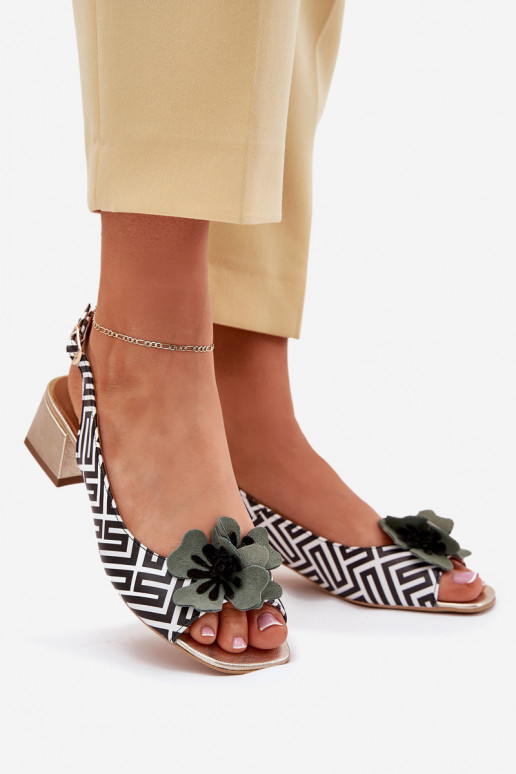 Sandálias femininas Feminino Klocke Com decorações Uma flor Laura Messi 2973 Branco-cor preta Sandálias femininas Feminino Klocke Com decorações Uma flor Laura Messi 2973 Branco-cor preta