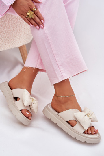 Chinelos de couro Feminino com uma plataforma com fitas CheBello 4647 bege