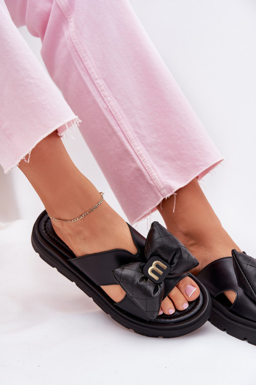 Chinelos de couro Feminino com uma plataforma com fitas CheBello 4647 cor preta Chinelos de couro Feminino com uma plataforma com fitas CheBello 4647 cor preta