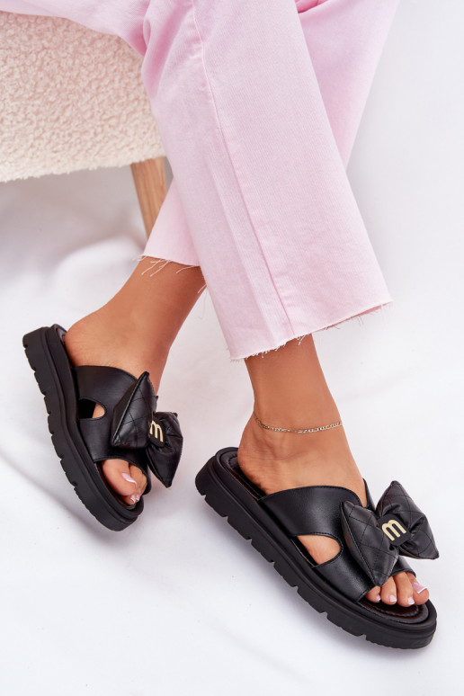 Chinelos de couro Feminino com uma plataforma com fitas CheBello 4647 cor preta Chinelos de couro Feminino com uma plataforma com fitas CheBello 4647 cor preta