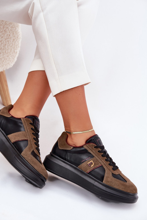 Pele Feminino À modalo de tênis com uma plataforma Daniel Lopez Just Dare SS2D4001 cor preta Pele Feminino À modalo de tênis com uma plataforma Daniel Lopez Just Dare SS2D4001 cor preta