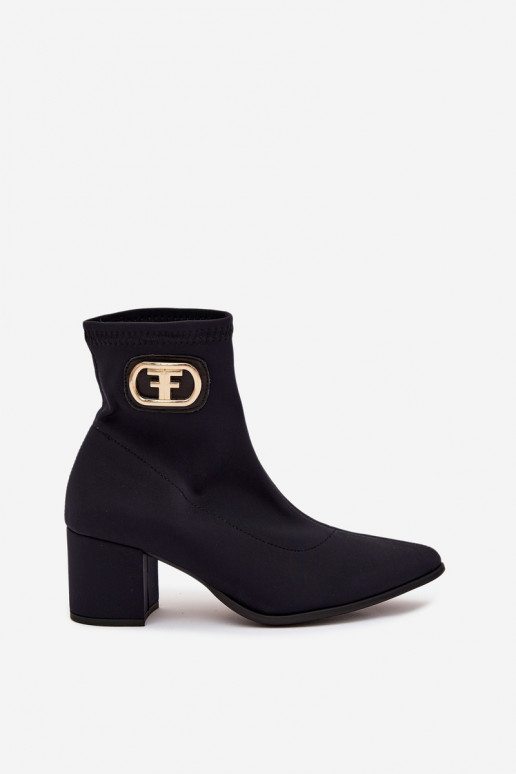 Botas femininas Ze cor douradam Detalem Zazoo 3128 cor preta Botas femininas Ze cor douradam Detalem Zazoo 3128 cor preta