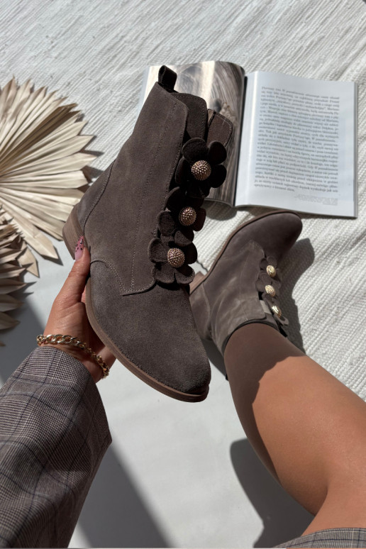 Sapatos de camurça Feminino Com decoraçõesi com motivos floraiskami Zazoo 3085 bege Sapatos de camurça Feminino Com decoraçõesi com motivos floraiskami Zazoo 3085 bege