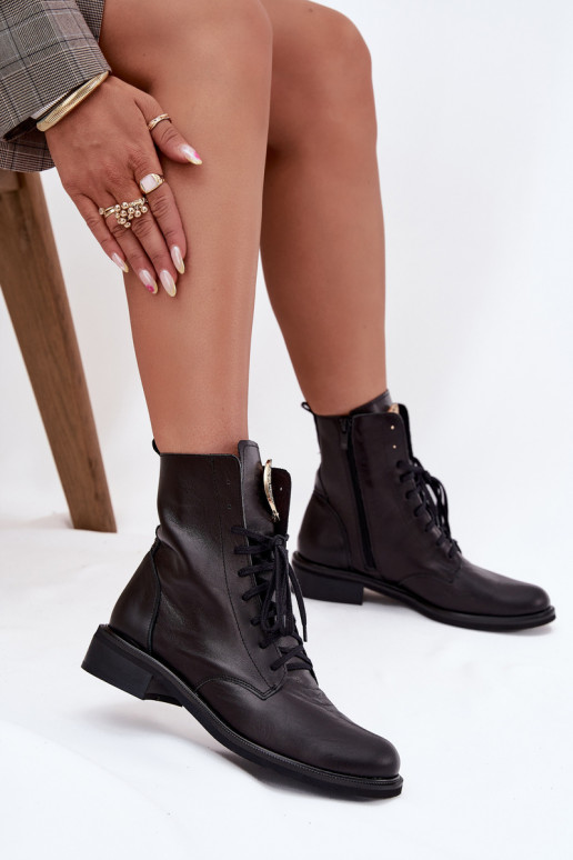 Pele Botas femininas com salto largo Ze cor douradam Detalem Zazoo 3084 cor preta Pele Botas femininas com salto largo Ze cor douradam Detalem Zazoo 3084 cor preta
