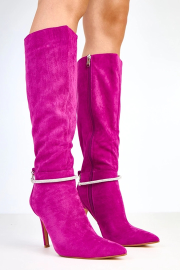 Botas de camurça roxas de cano alto com corrente decorativa, salto alto Skye