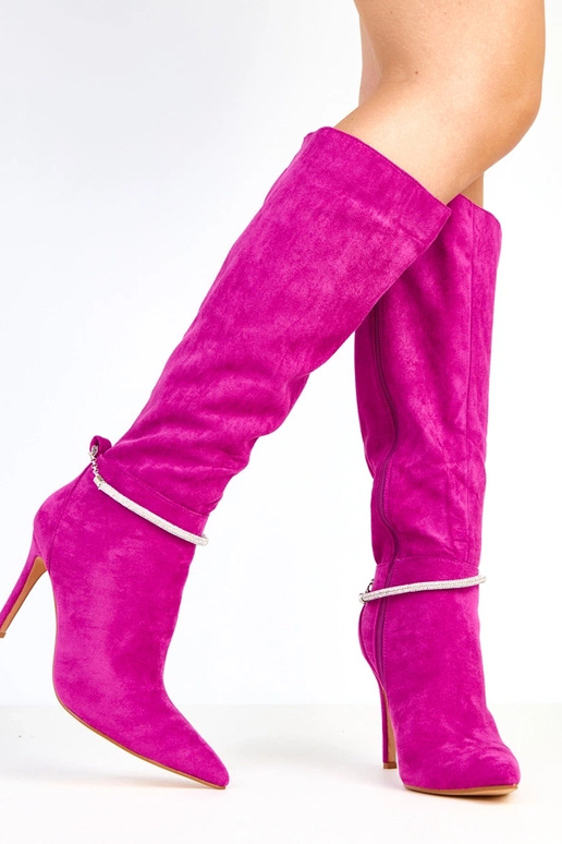 Botas de camurça roxas de cano alto...