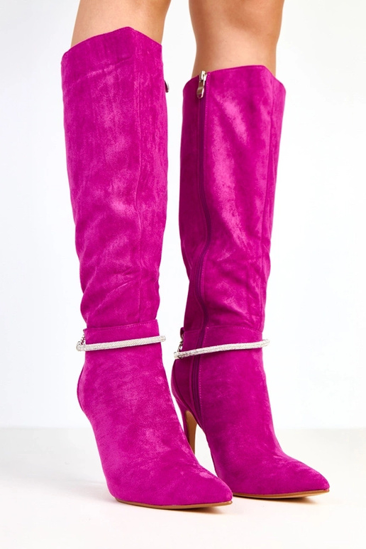 Botas de camurça roxas de cano alto...