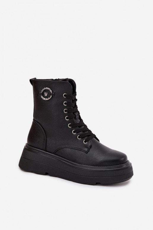 Botas de trabalho femininas de cano curto aquecidas com plataforma e detalhes adornados Vinceza 16513 na cor preta Botas de trabalho femininas de cano curto aquecidas com plataforma e detalhes adornados Vinceza 16513 na cor preta