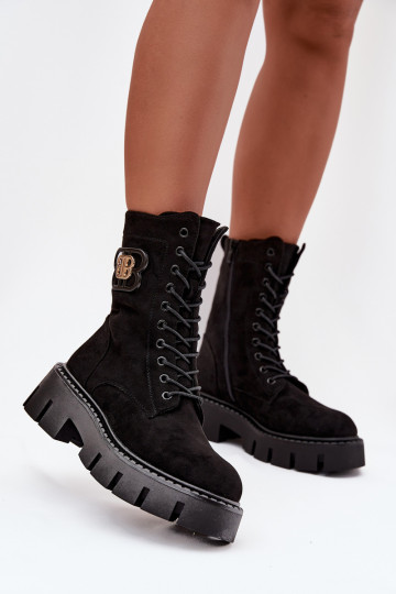 Bota feminina de cano curto forrada e com detalhes em ornamentos cor preta Melisse 2