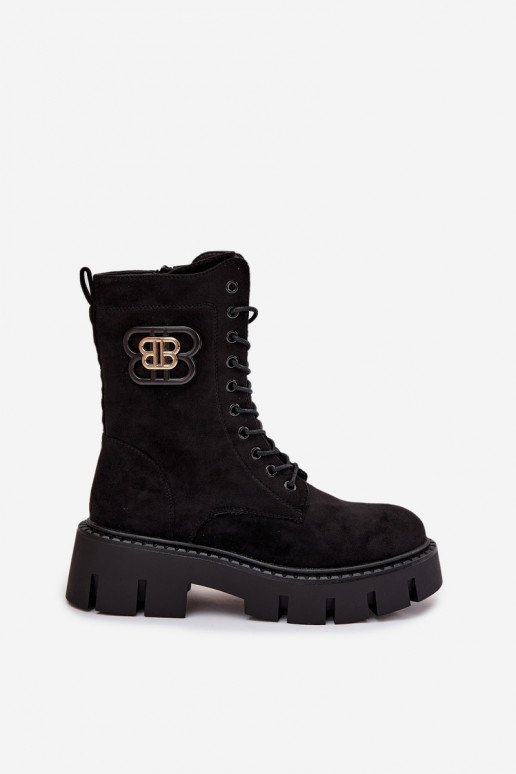 Bota feminina de cano curto forrada e com detalhes em ornamentos cor preta Melisse