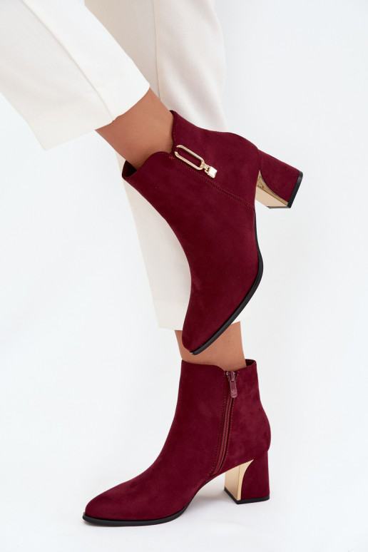 Botas femininas bordo com detalhes em dourado "Kalivra" Botas femininas bordo com detalhes em dourado "Kalivra"