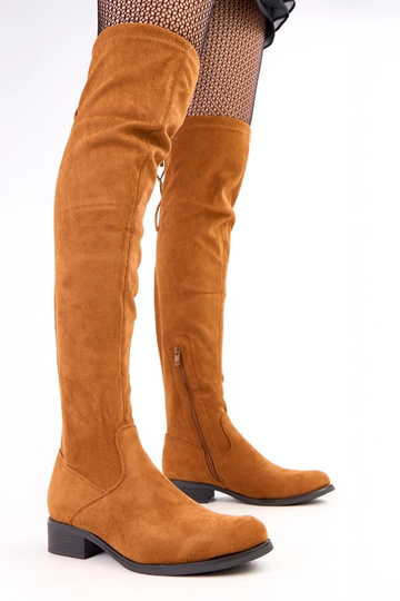Botas marrons de cano longo com sola plana Heloren