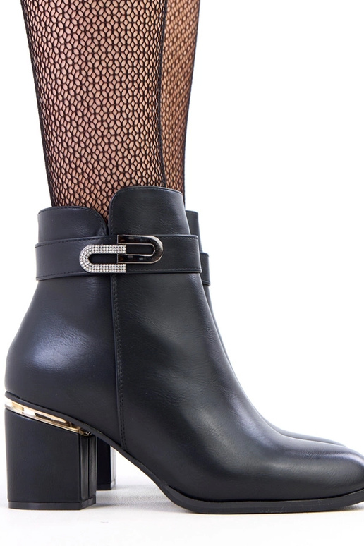 Botas de salto alto pretas com pedras...