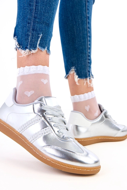 Tênis femininos prateados com...