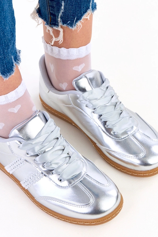 Tênis femininos prateados com...