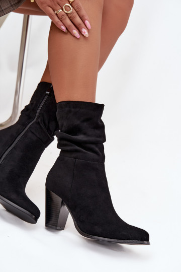 Botas femininas Com babados cor preta Jovessa