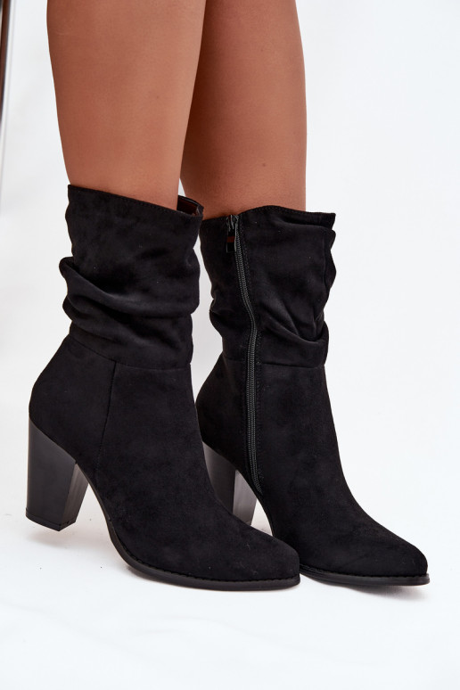 Botas femininas Com babados cor preta Jovessa