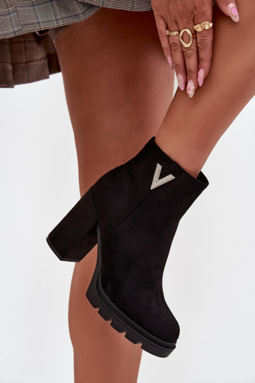 Botas femininas aquecimento com salto Com decorações Detalem cor preta Briella