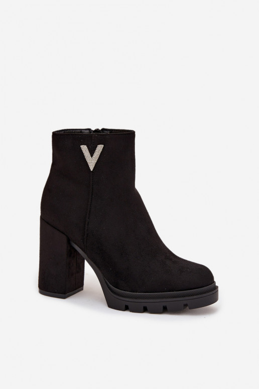 Botas femininas aquecimento com salto Com decorações Detalem cor preta Briella