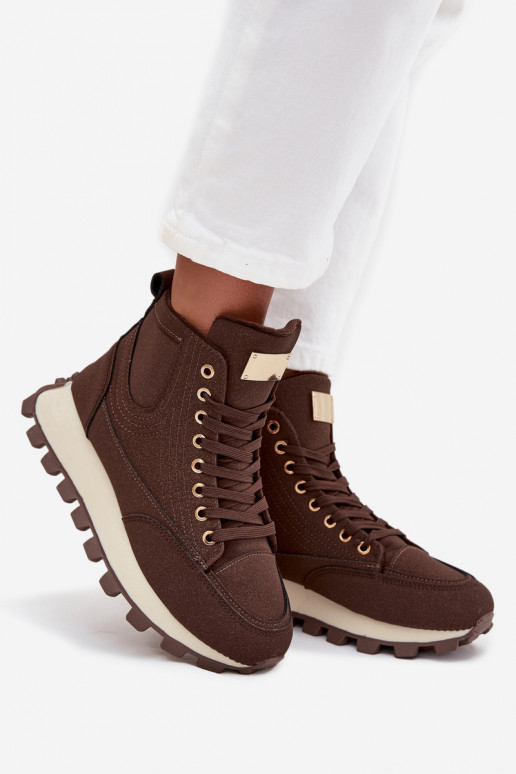 aquecimento sapato Feminino com uma plataforma cor marrom Tem que serrivira