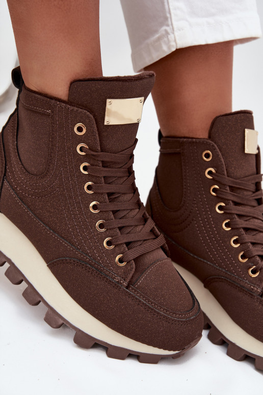 aquecimento sapato Feminino com uma plataforma cor marrom Tem que serrivira