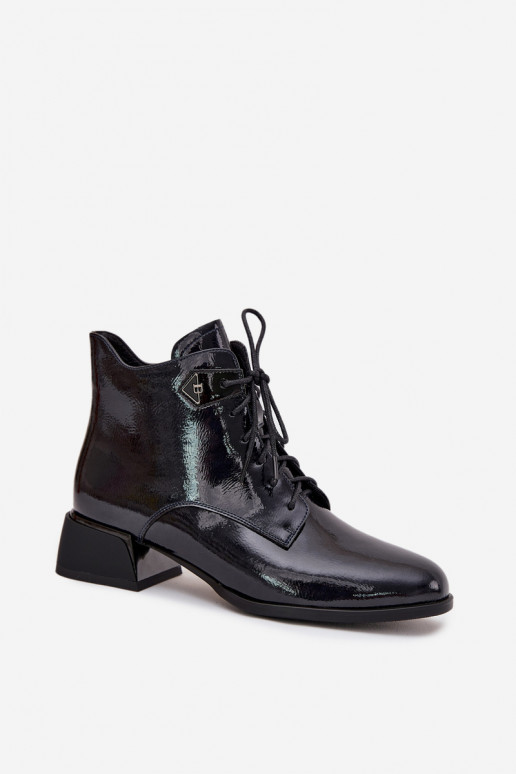 Pele com efeito verniz Botas femininas Klocke Artiker 57C1117 cor preta Pele com efeito verniz Botas femininas Klocke Artiker 57C1117 cor preta