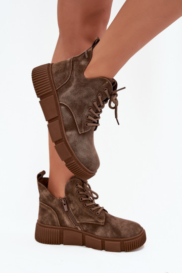 de camurça sapatos de salto baixo para mulheres com uma plataforma Big Star SS274594 bege