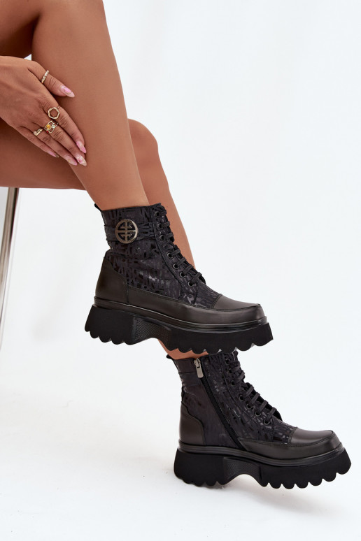 Pele Botas femininas com uma plataforma com escritos I Ozdobnym Detalem Artiker 57C2273 cor preta
