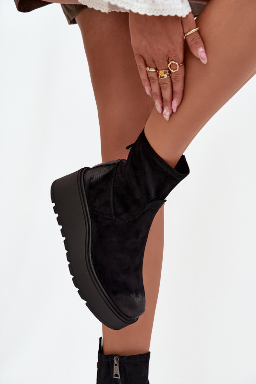 Botas femininas com uma plataforma aquecimento Vinceza 58596 cor preta