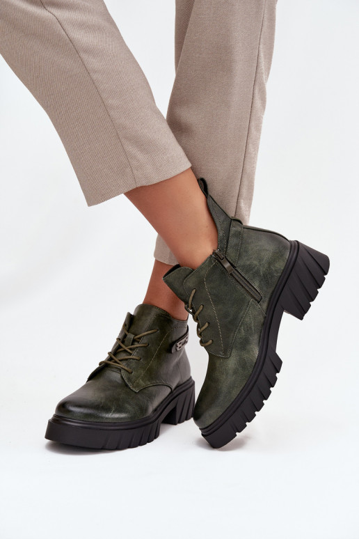Baixo aquecimento Botas femininas Klocke com salto decorado cor cáqui Therisse Baixo aquecimento Botas femininas Klocke com salto decorado cor cáqui Therisse