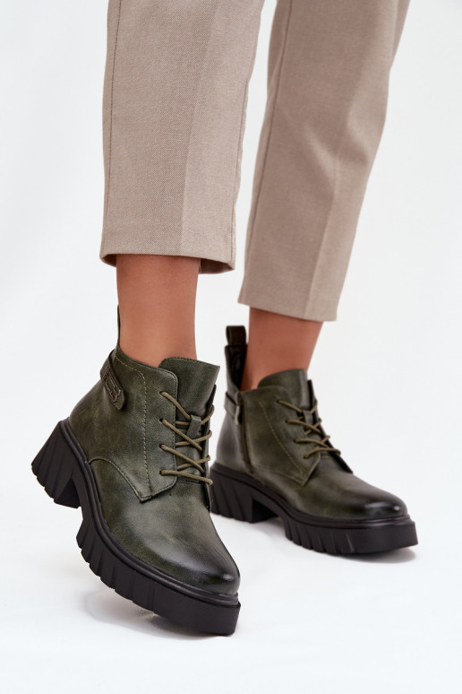 Baixo aquecimento Botas femininas Klocke com salto decorado cor cáqui Therisse Baixo aquecimento Botas femininas Klocke com salto decorado cor cáqui Therisse