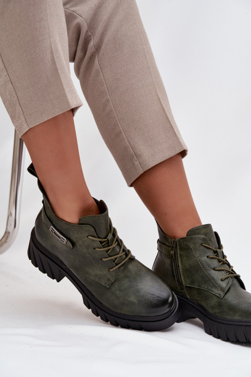 Baixo aquecimento Botas femininas Klocke com salto decorado cor cáqui Therisse Baixo aquecimento Botas femininas Klocke com salto decorado cor cáqui Therisse