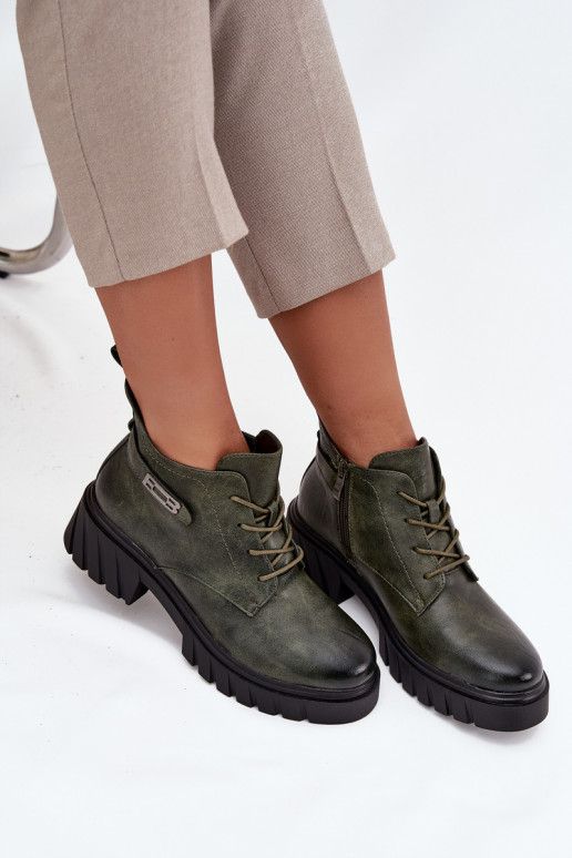 Baixo aquecimento Botas femininas Klocke com salto decorado cor cáqui Therisse Baixo aquecimento Botas femininas Klocke com salto decorado cor cáqui Therisse