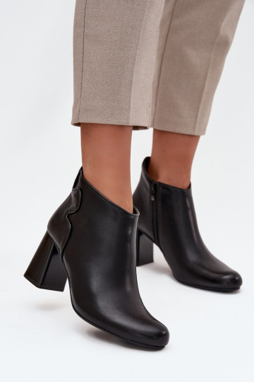 Pele Botas aquecimento com salto cor preta Ivessara 2