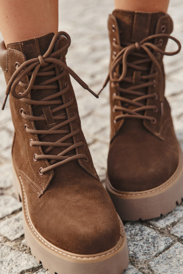 Botas femininas de camurça com cadarços Big Star SS274792 na cor marrom 2