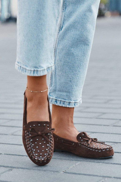 Mocassins femininos decorados em microfibra na cor marrom "Prissine" Mocassins femininos decorados em microfibra na cor marrom "Prissine"