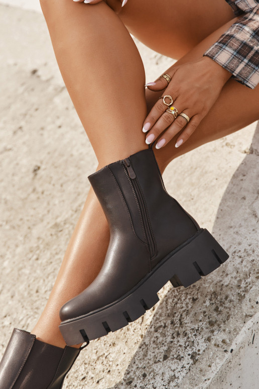 Botins femininos estilosos acolchoados em couro sintético na cor marrom escuro "Fivienne"