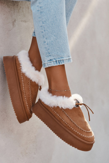 Botas femininas de neve com plataforma, pelagem e costuras na cor marrom "Kellina"