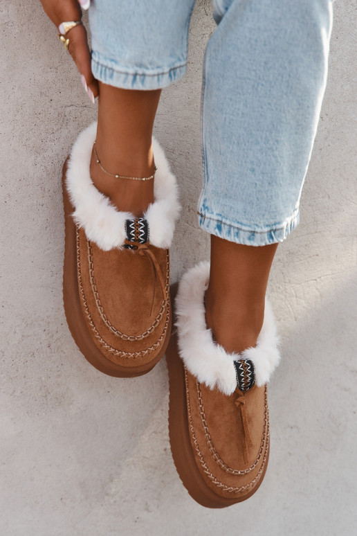 Botas femininas de neve com plataforma, pelagem e costuras na cor marrom "Kellina" Botas femininas de neve com plataforma, pelagem e costuras na cor marrom "Kellina"