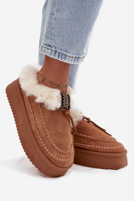 Botas femininas de neve com plataforma, pelagem e costuras na cor marrom "Kellina" Botas femininas de neve com plataforma, pelagem e costuras na cor marrom "Kellina"