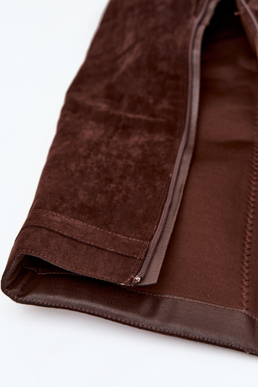 Botas femininos de cano alto com plataforma, tiras e detalhes prateados em chocolate Korivelle