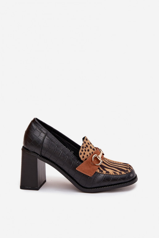 Sapatos de salto alto femininos com estampado e detalhes dourados, cores preta e areia, Novella Sapatos de salto alto femininos com estampado e detalhes dourados, cores preta e areia, Novella